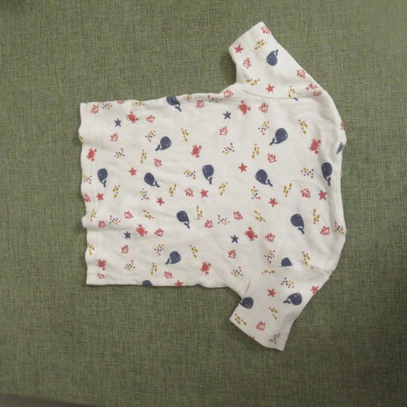 Turtledove London boys short sleeved T-shirt and shorts set preloved - Picture 3 of 6